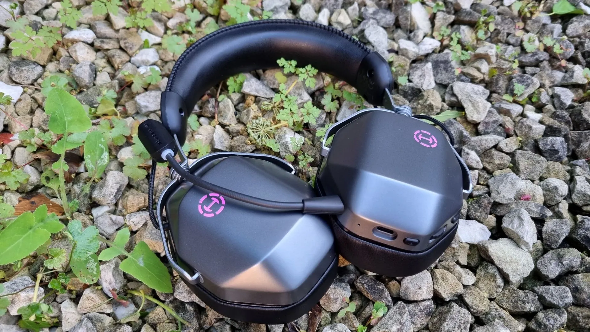 Edifier G5 Max: чи виправдовує неймовірна батарея недоліки звуку?